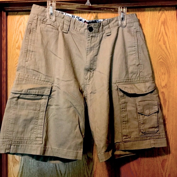 Chaps 34 x 10” Ralph Lauren pocket khaki tan herringbone cargo shorts EUC - Picture 1 of 8